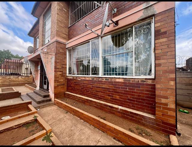 420M² APARTMENT BLOCK FOR SALE IN ROSETTENVILLE